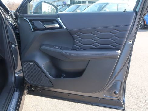 New 2026 Mitsubishi Outlander SEL AWD/4WD image 24