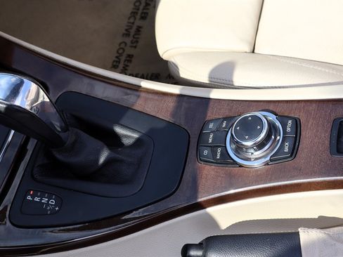 Used 2009 BMW 335i Convertible RWD image 34