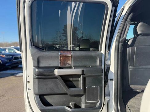 Used 2017 Ford F150 Platinum w/ Equipment Group 701A Luxury image 14