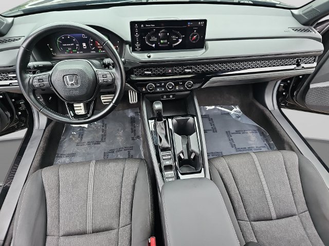 Used 2024 Honda Accord Sport image 17