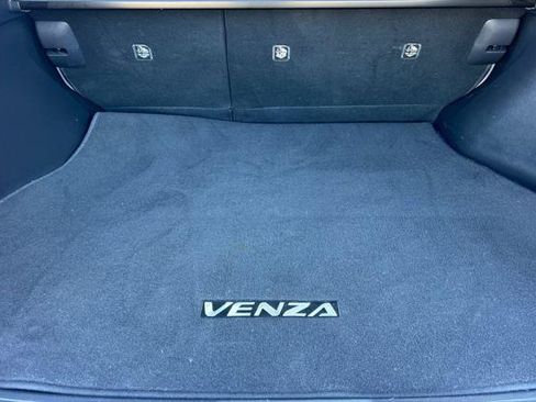 Certified 2021 Toyota Venza LE w/ Carpet Mat Package (TMS) AWD/4WD image 16