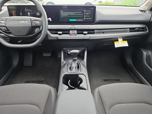 New 2026 Kia K4 FWD image 14