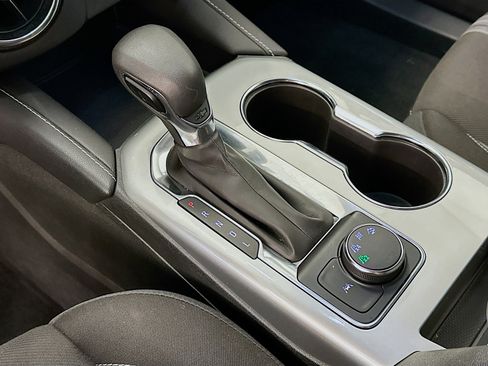 Used 2025 Chevrolet Blazer LT image 25