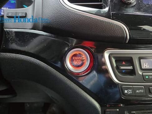 Used 2022 Honda Pilot Touring image 32