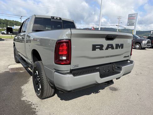 Used 2026 RAM 2500 Tradesman AWD/4WD image 8