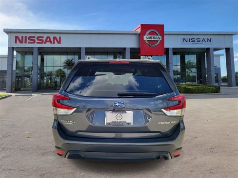 Used 2024 Subaru Forester Premium image 6