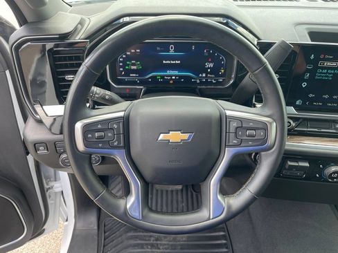 Used 2025 Chevrolet Silverado 2500 LT w/ Convenience Package AWD/4WD image 21