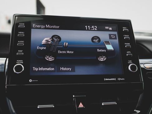 Used 2022 Toyota Camry XSE w/ Cold Weather Package image 14