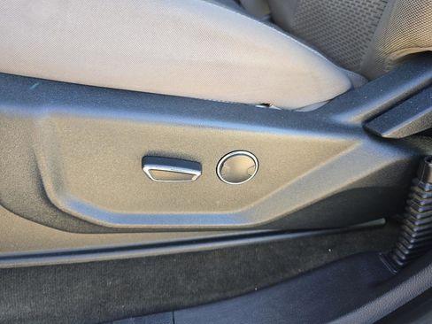 Used 2017 Ford F350 XLT w/ XLT Premium Package image 19