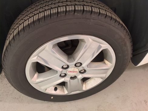 Used 2014 GMC Terrain Denali image 2