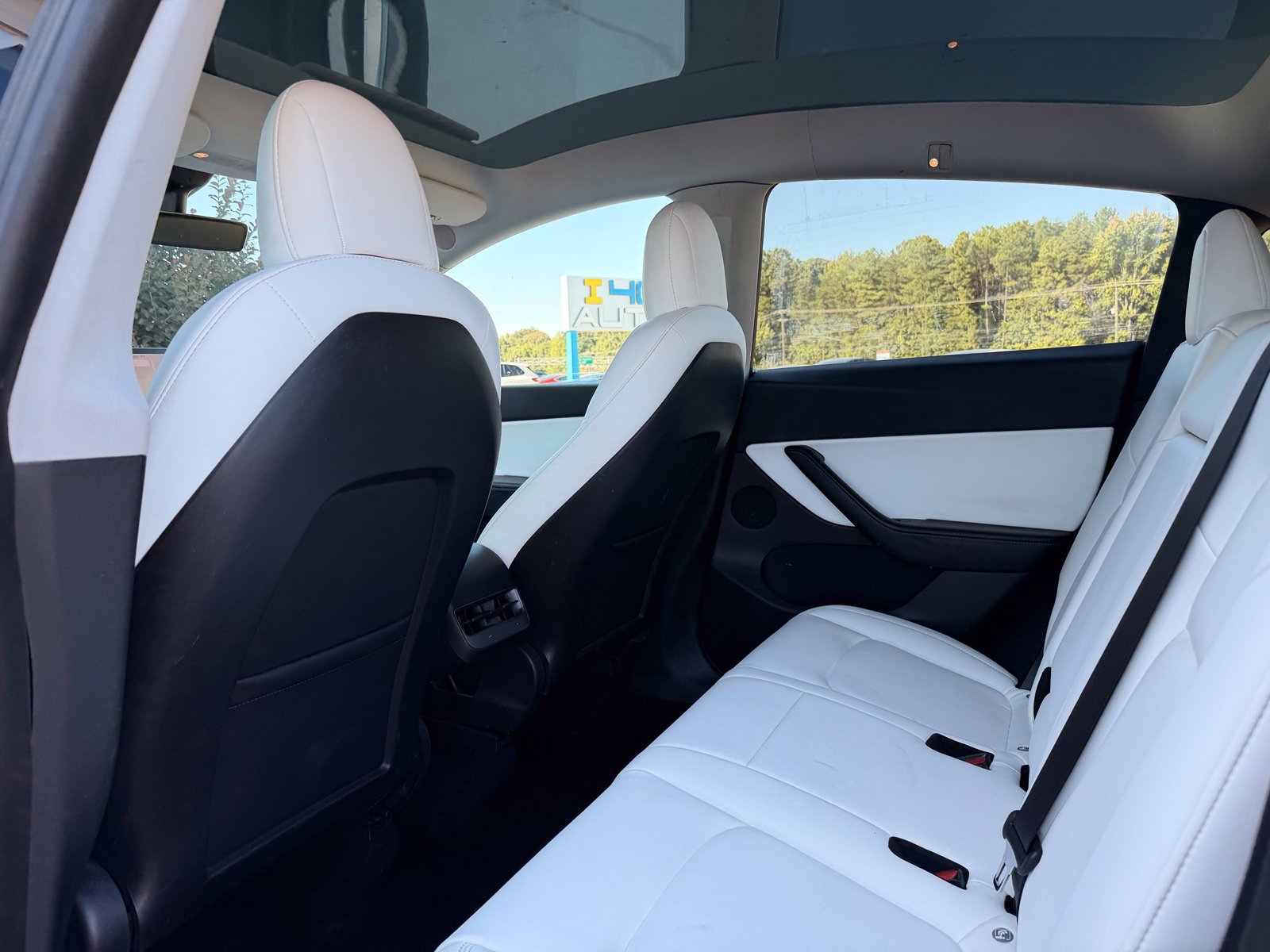 Used 2021 Tesla Model Y Long Range AWD/4WD image 15