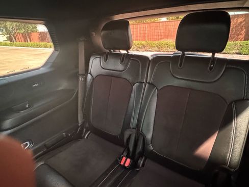 Used 2023 Jeep Grand Cherokee L Laredo image 34