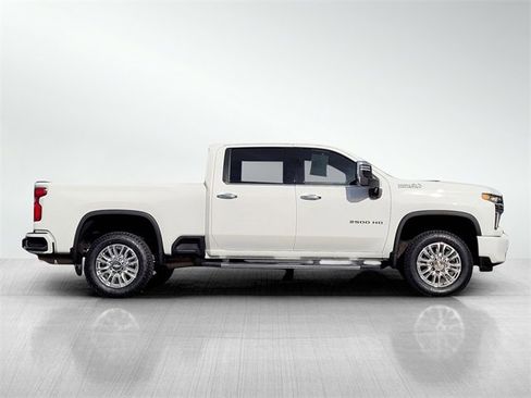 Used 2023 Chevrolet Silverado 2500 High Country w/ Z71 Off-Road Package image 4