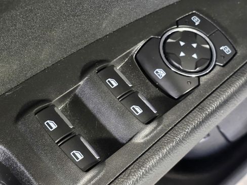 Used 2019 Ford Fusion SE image 24