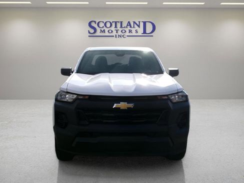Used 2024 Chevrolet Colorado W/T RWD image 3