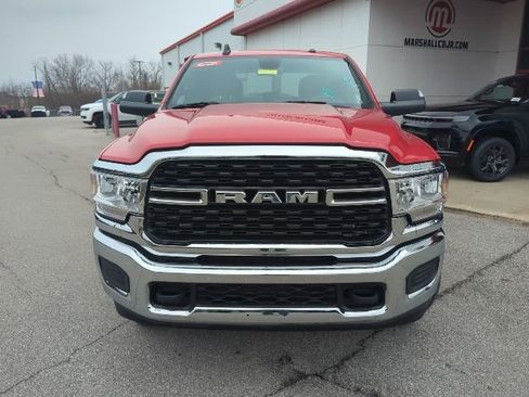 Certified 2022 RAM 3500 Big Horn AWD/4WD image 2