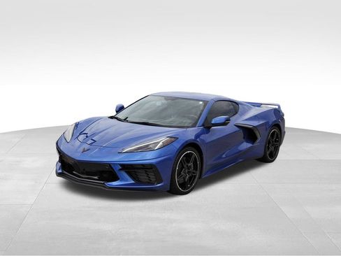 Used 2023 Chevrolet Corvette Stingray Premium Cpe w/ Z51 Performance Package RWD image 2