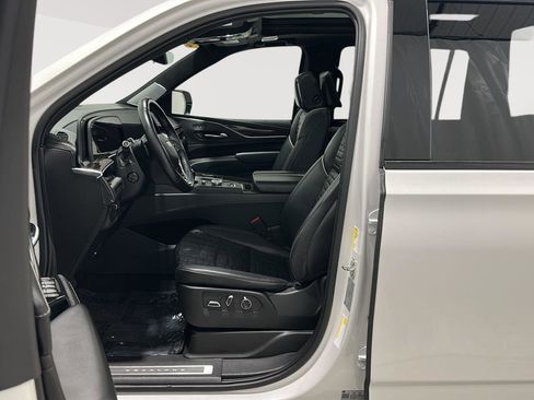 Used 2023 Cadillac Escalade ESV Sport Platinum image 19