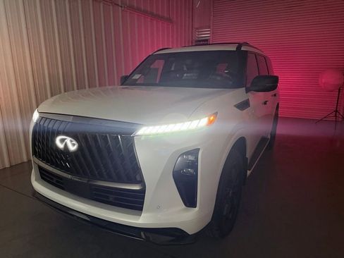 New 2026 INFINITI QX80 4WD image 8