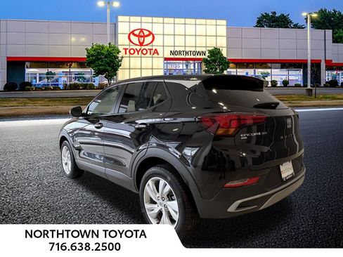 Used 2024 Buick Encore GX Preferred w/ Comfort Package image 3