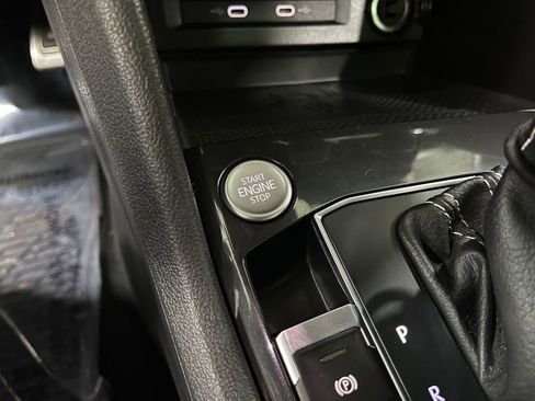 Used 2021 Volkswagen Tiguan SE R-Line image 20