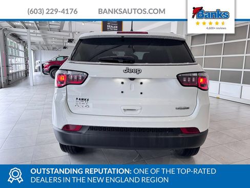 Used 2022 Jeep Compass Latitude w/ Sun and Sound Group AWD/4WD image 7
