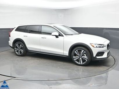 Certified 2025 Volvo V60 B5 Cross Country Plus