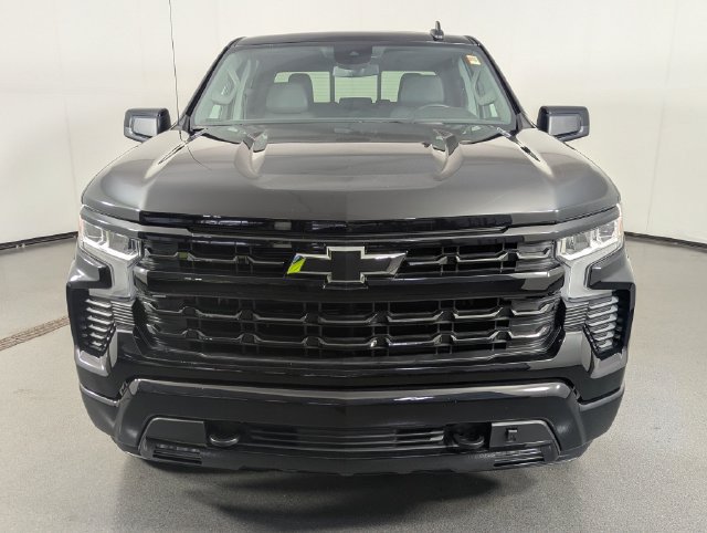 Used 2024 Chevrolet Silverado 1500 RST w/ Convenience Package II AWD/4WD image 3
