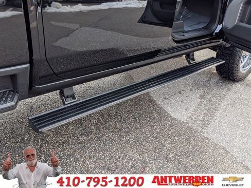 Used 2024 GMC Sierra 3500 Denali Ultimate image 9