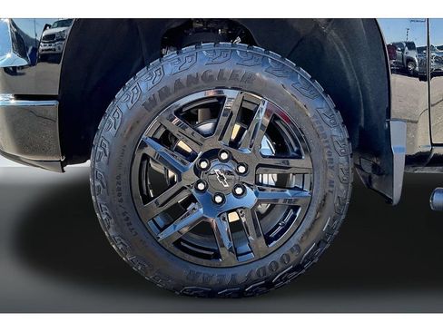 Used 2024 Chevrolet Silverado 1500 LT Trail Boss w/ LT Trail Boss Premium Package AWD/4WD image 35