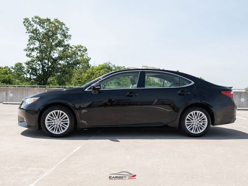 Used 2014 Lexus ES 350 w/ Luxury Package FWD image 4