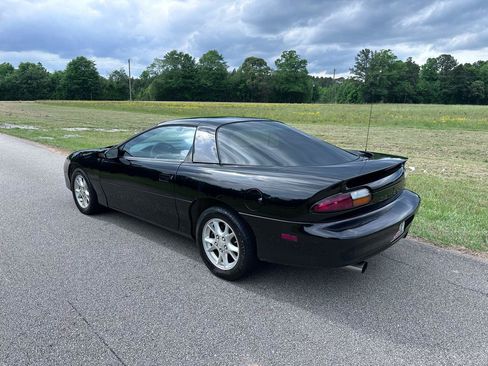 Used 2002 Chevrolet Camaro Z28 RWD image 5