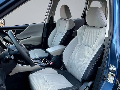 Used 2022 Subaru Forester AWD/4WD image 17