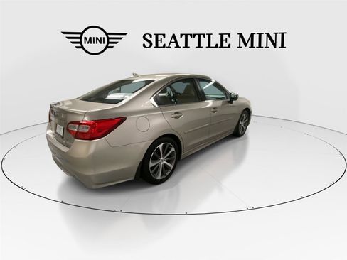 Used 2016 Subaru Legacy 2.5i Limited AWD/4WD image 11