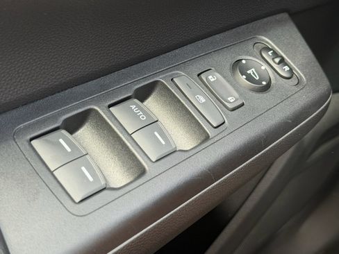 Used 2026 Honda CR-V LX image 18