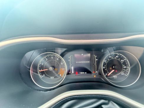 Used 2014 Jeep Cherokee Latitude w/ Trailer Tow Group image 12