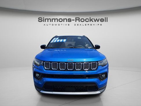 Used 2025 Jeep Compass Limited AWD/4WD image 7