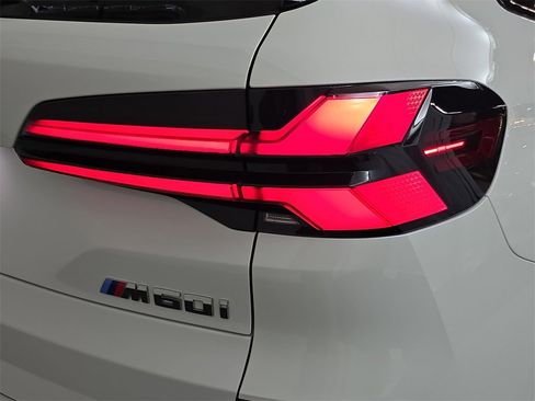 Used 2024 BMW X5 M60i image 34