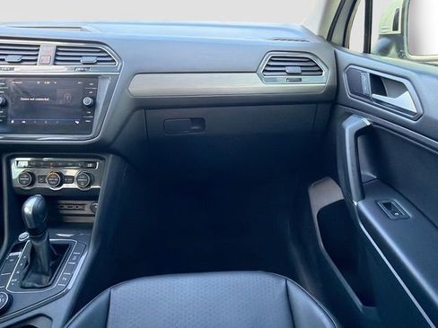 Used 2020 Volkswagen Tiguan SEL w/ 3rd Row Seat Package image 18