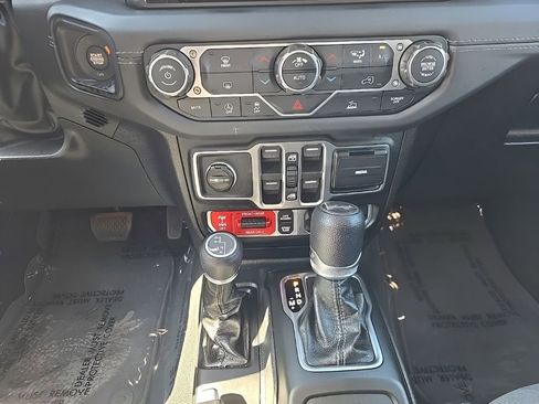 Used 2026 Jeep Wrangler Unlimited Rubicon AWD/4WD image 23