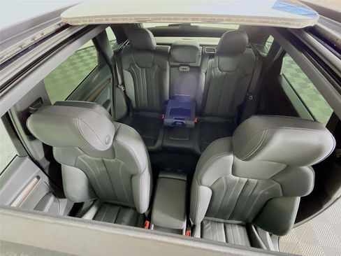 Used 2025 Audi Q5 e Premium Plus w/ Premium Plus Package image 13