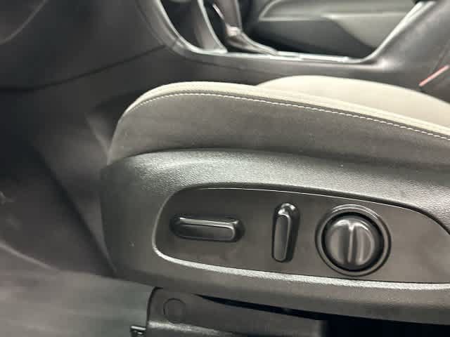 Used 2020 Chevrolet Equinox LT FWD image 26