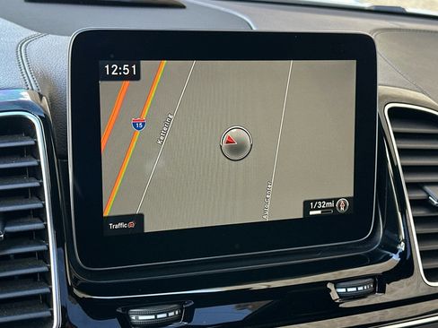 Used 2017 Mercedes-Benz GLS 550 4MATIC image 26