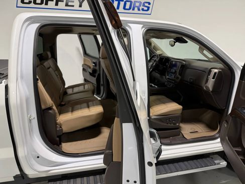 Used 2018 GMC Sierra 3500 Denali image 17