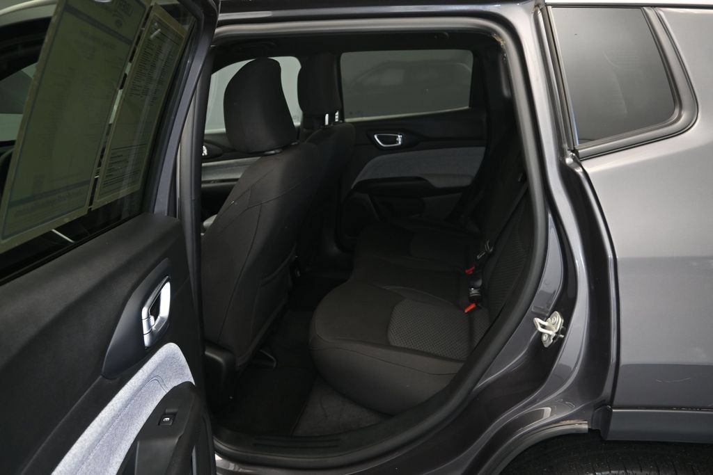Used 2024 Jeep Compass Sport AWD/4WD image 21
