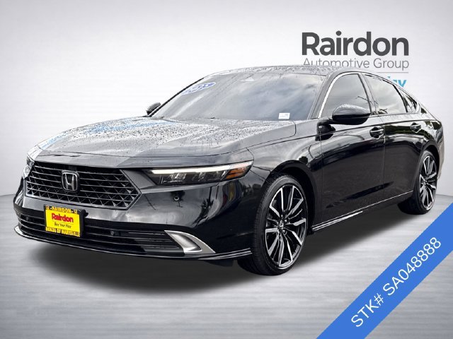 Certified 2025 Honda Accord Touring image 3