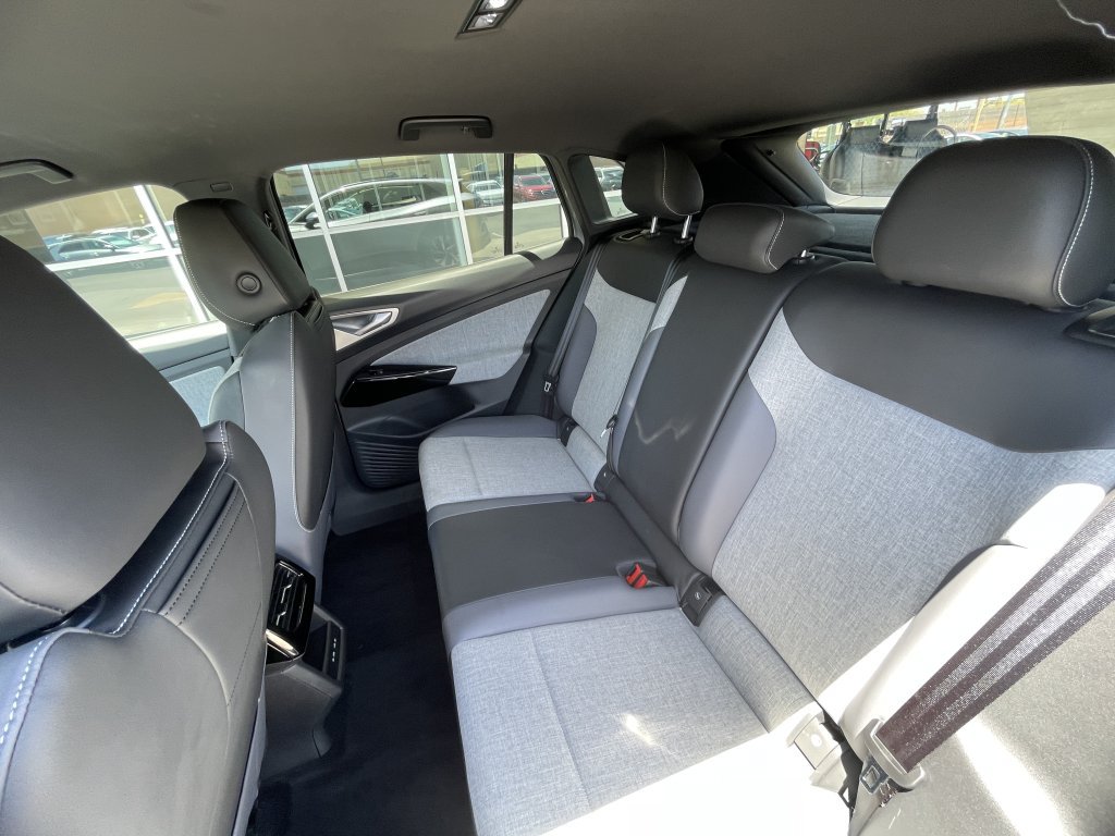Used 2023 Volkswagen ID.4 Pro RWD image 18