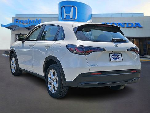Used 2025 Honda HR-V LX image 4
