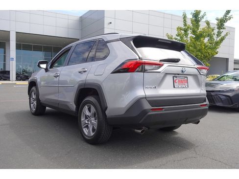 Certified 2023 Toyota RAV4 LE AWD/4WD image 5