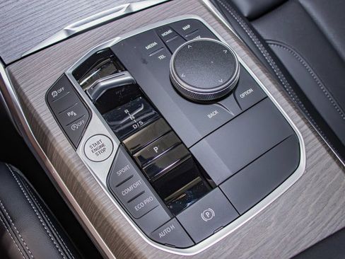 New 2026 BMW 330i xDrive Sedan w/ M Sport Package image 19